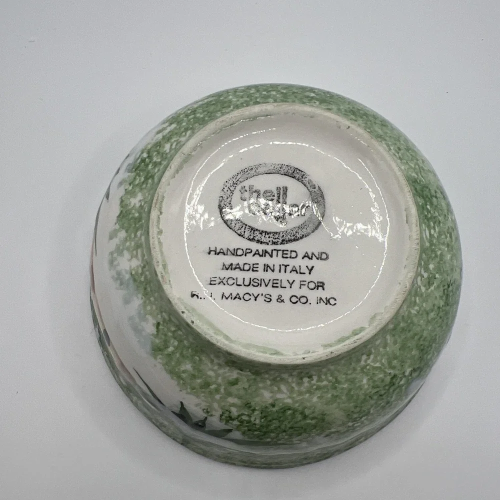 Vintage Macys Hand Painted CELLAR Christmas Log Cabin‎ Cereal BOWL Made in Italy